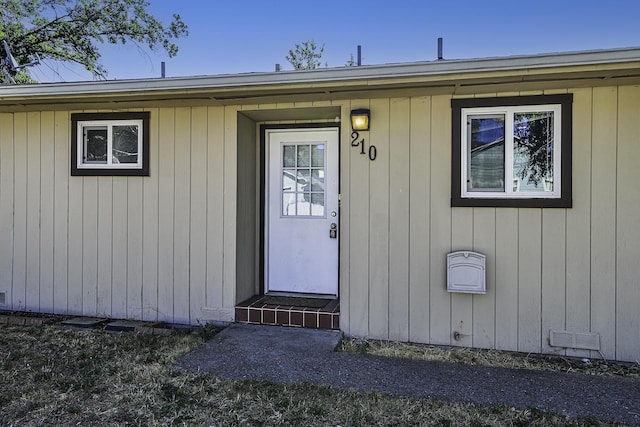 210 Sherman St, Yreka, CA 96097 - doorway to property