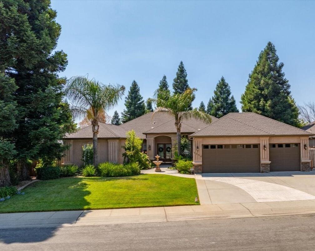 4556 Yellowstone Dr, Redding, CA 96002 - photo 1