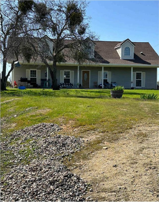 1521 Country View Dr, undefined, CA 95252 - view of front of property featuring a front lawn