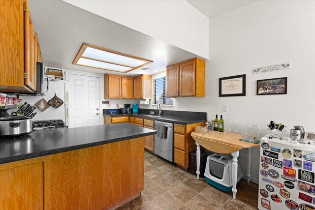 3118 Seminole Dr, Redding, CA 96001 - photo 9