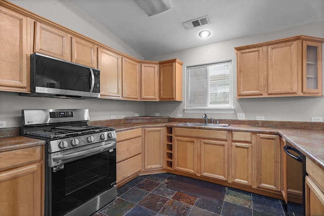 4524 Main St, Shasta Lake, CA 96019 - photo 8