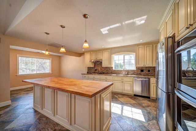17041 Hawthorne Ave, Anderson, CA 96007 - photo 1