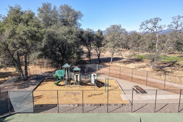 13323 Alicia Pkwy, Redding, CA 96003 - photo 30