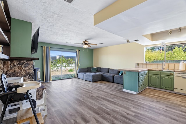 940 Golden Heights Ct, Redding, CA 96003 - photo 4