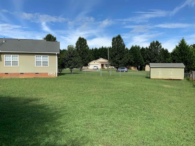 view of yard with a shed