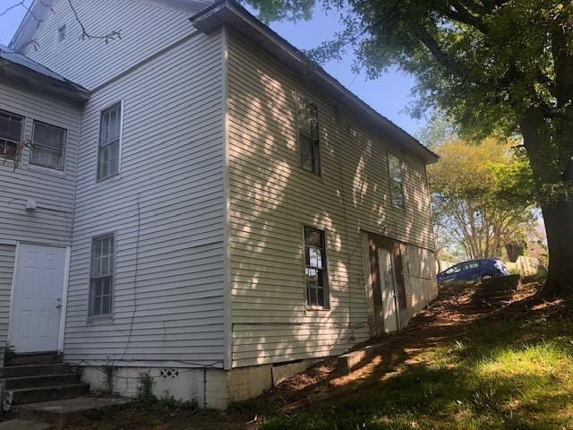 view of home's exterior