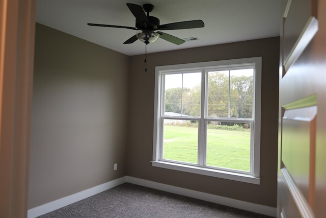 unfurnished room featuring carpet floors and ceiling fan