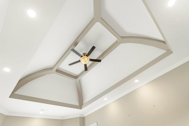 room details featuring crown molding and ceiling fan