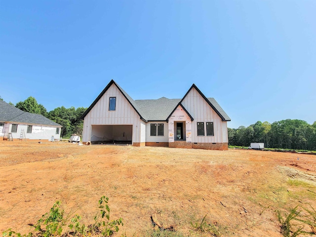 view of modern farmhouse