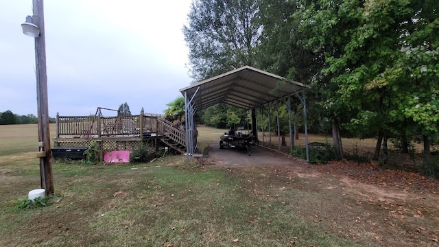 view of yard featuring a detached carport