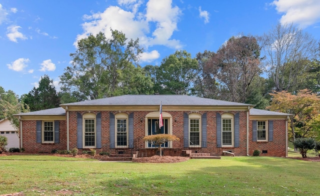 single story home with a front yard