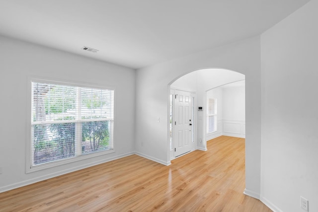 empty room featuring light hardwood / wood-style floors