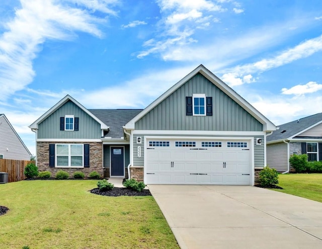 craftsman house featuring central AC and a front lawn