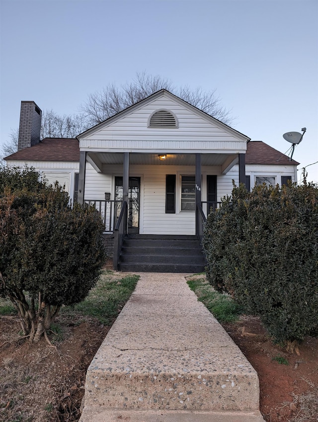 bungalow-style house featuring covered porch