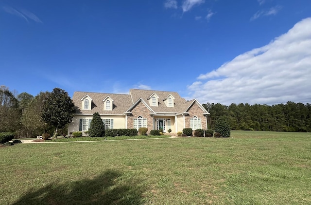 view of front of home featuring a front lawn