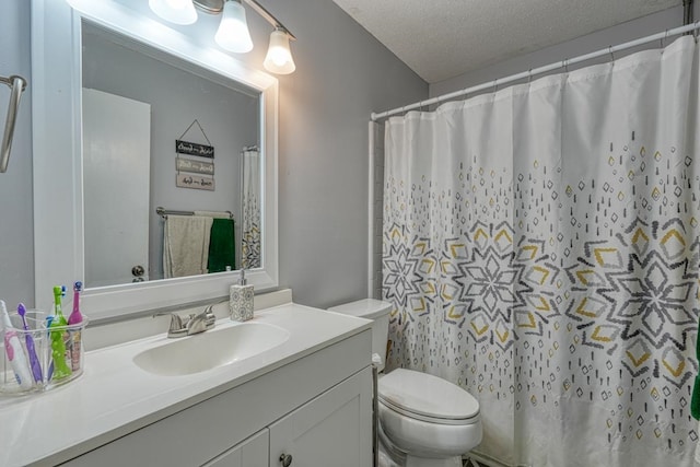 full bathroom with a shower with curtain, a textured ceiling, toilet, and vanity