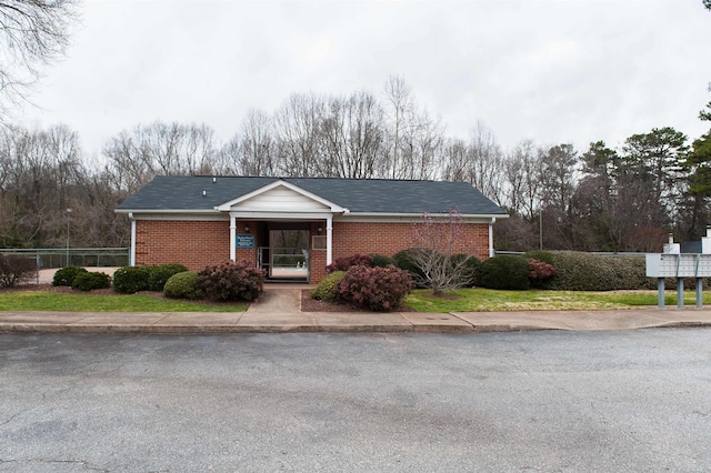 view of front of property