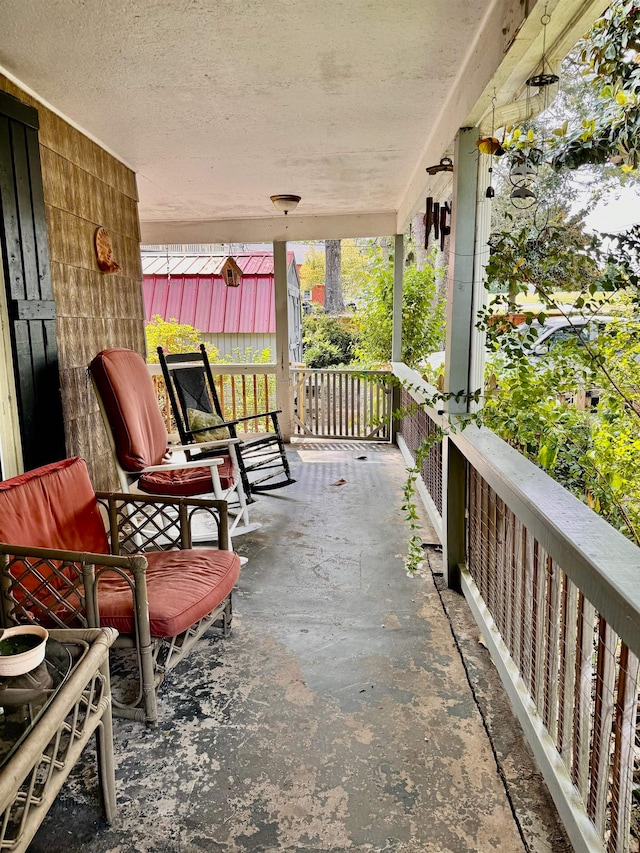 view of patio / terrace with covered porch