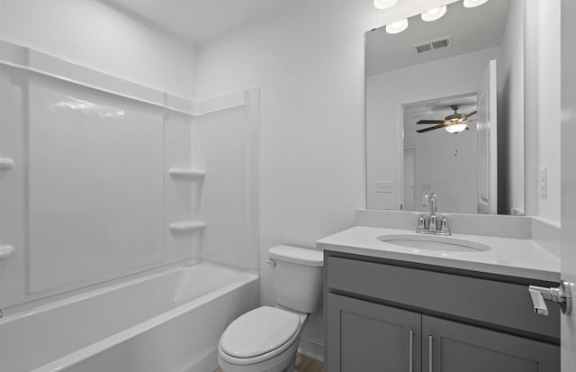 full bathroom featuring shower / bathtub combination, toilet, vanity, and ceiling fan