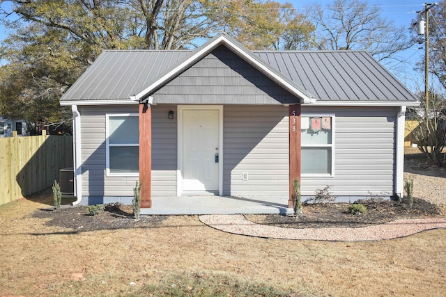 view of front of property