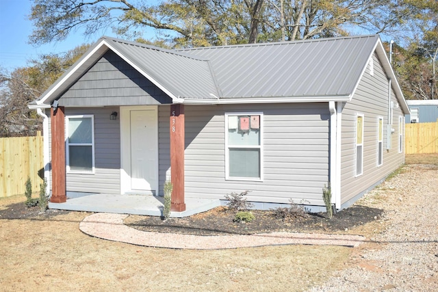 view of front of property