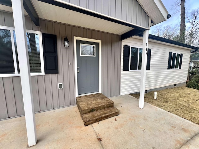 view of property entrance