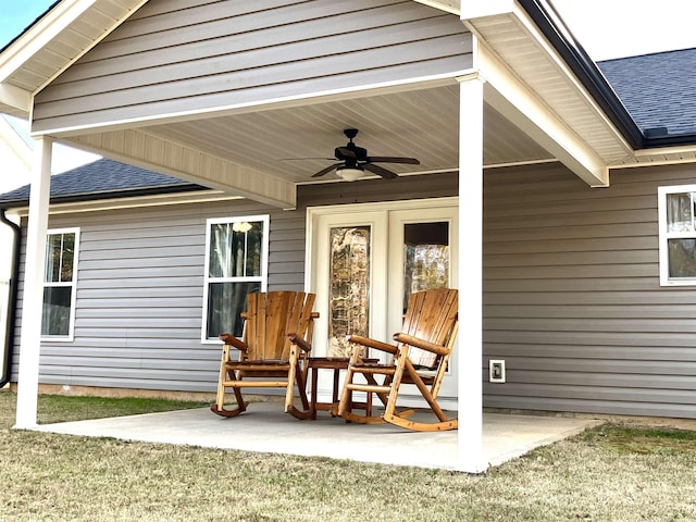 view of patio with ceiling fan