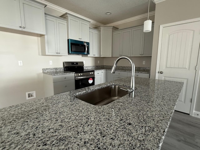 kitchen with stainless steel electric stove, decorative light fixtures, sink, ornamental molding, and light stone counters