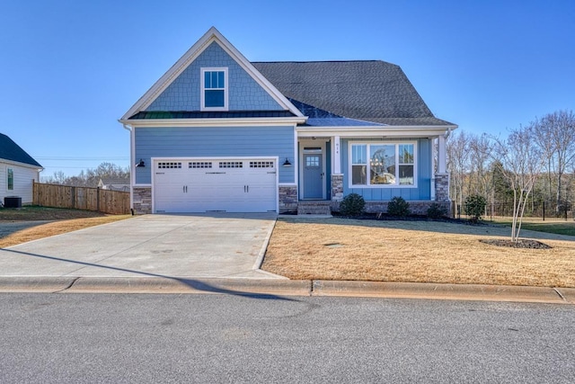 view of front of home featuring a front lawn