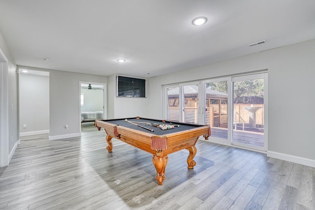 playroom with light wood-type flooring, ceiling fan, and pool table