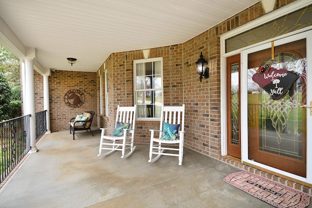 view of patio / terrace with covered porch