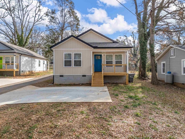 view of front of home with covered porch