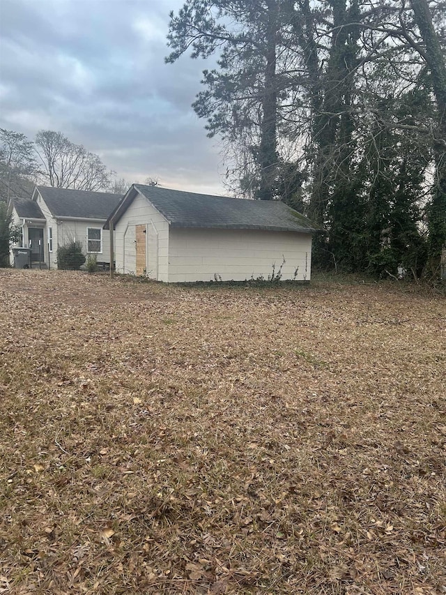 view of side of property