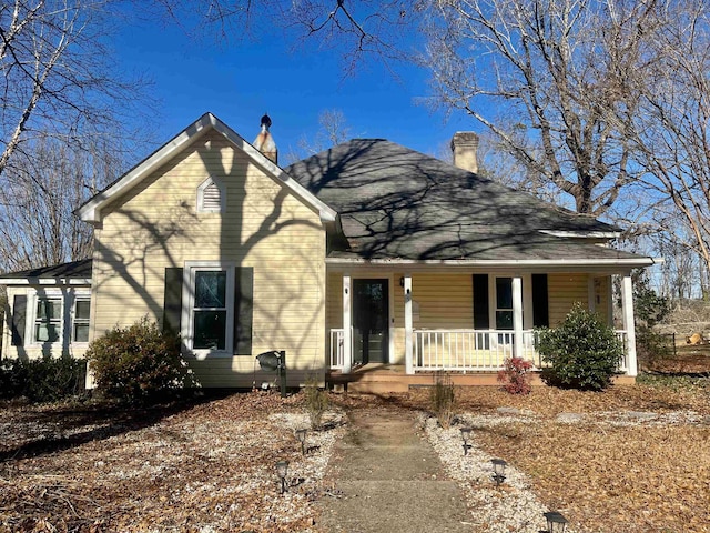 view of front of property with covered porch