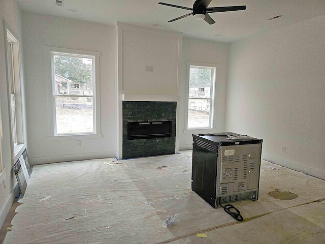 living room featuring ceiling fan