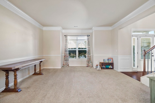 game room featuring carpet flooring and crown molding