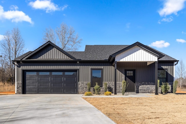 view of front of property featuring a garage