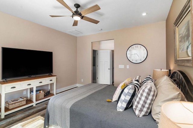 bedroom featuring ceiling fan