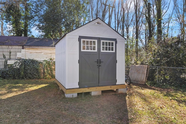 view of outdoor structure featuring a yard