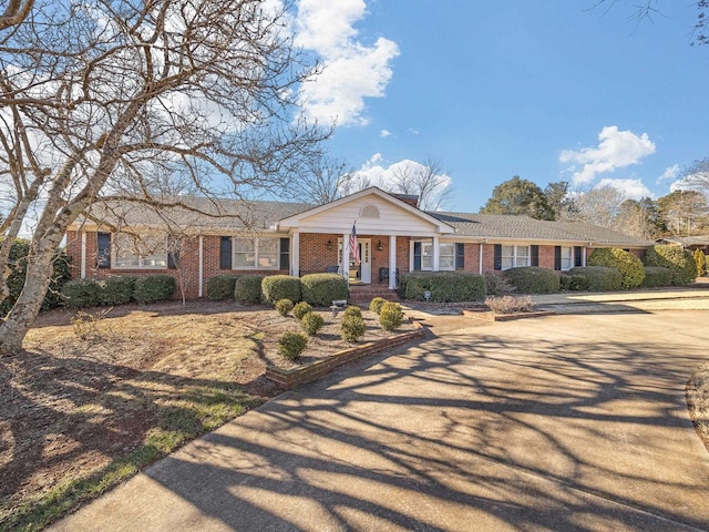 view of front of home with covered porch