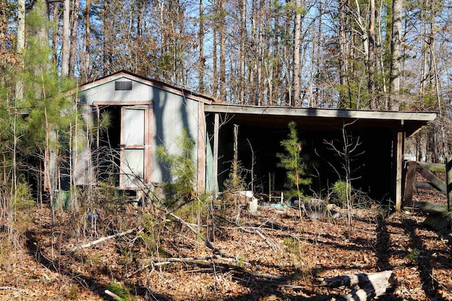 view of outbuilding