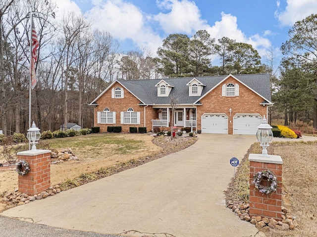 view of front of home featuring a front yard and a porch