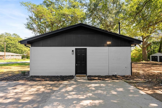 view of outbuilding