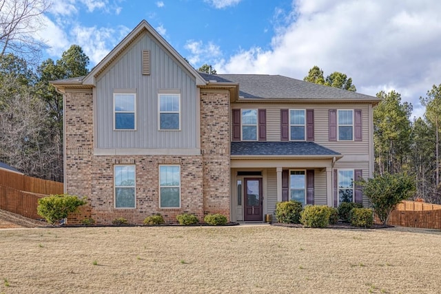 view of front of house featuring a front yard