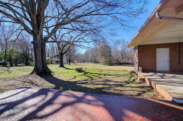 view of yard with a patio