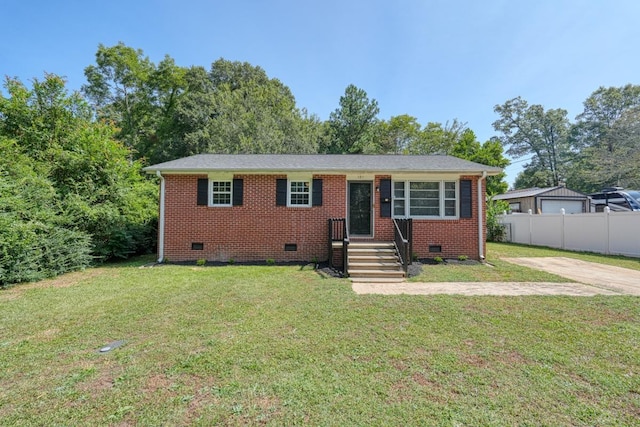 view of front facade with a front lawn