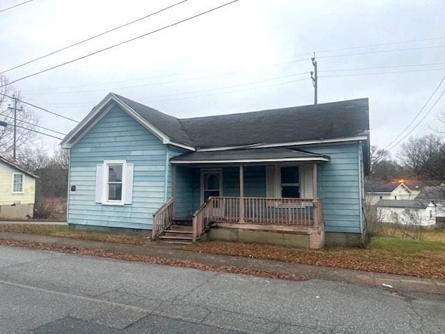 bungalow featuring a porch