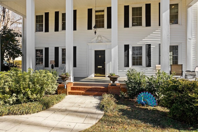 view of front of home with covered porch