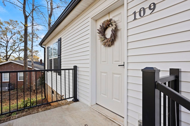 view of property entrance