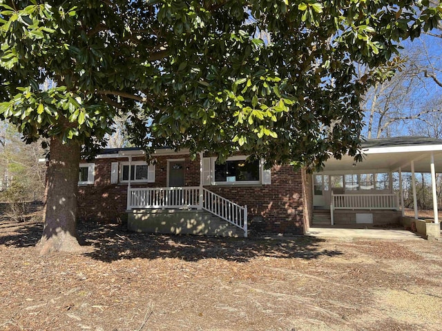 view of front of house with covered porch